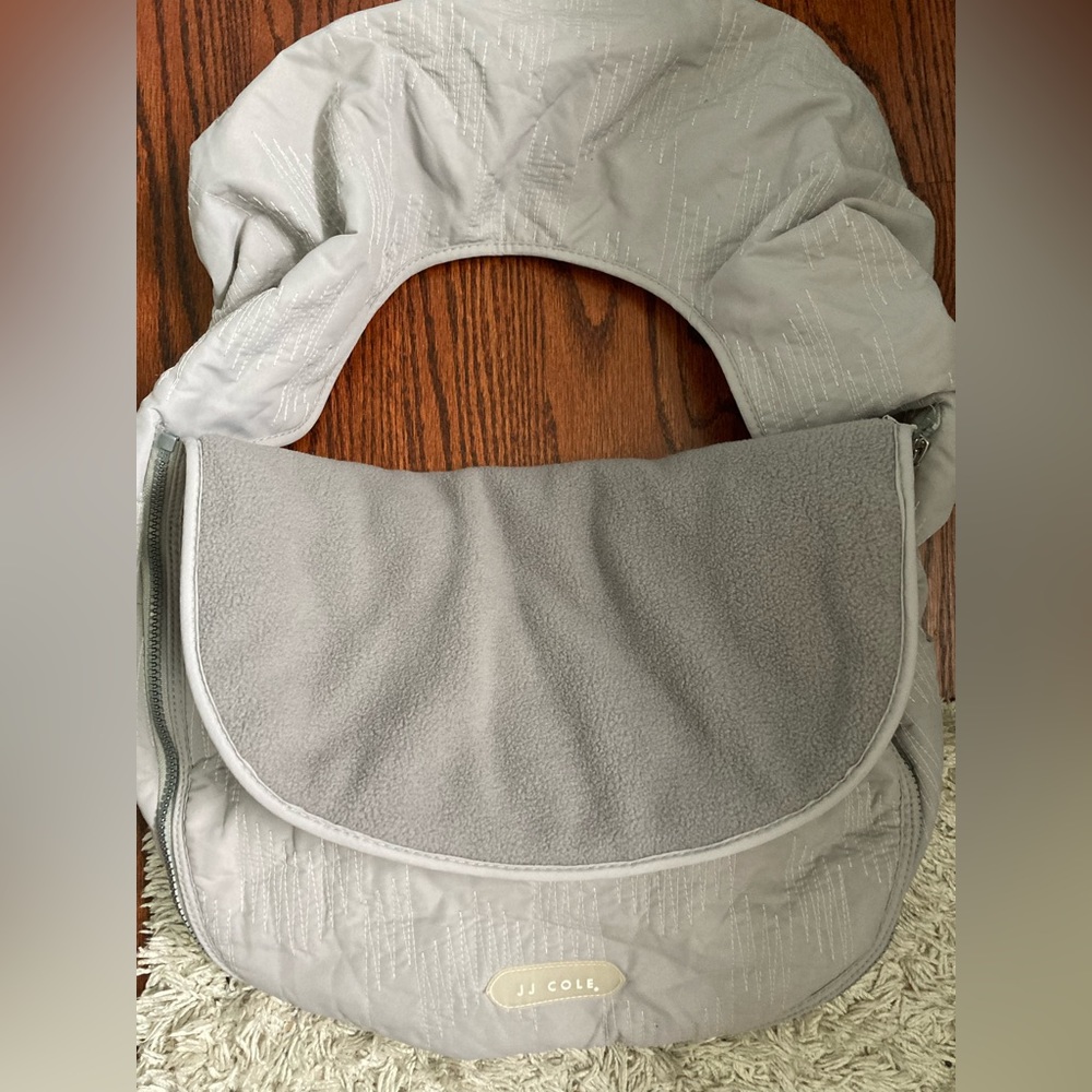 JJ Cole bundle me fleece cover + bonus strap covers